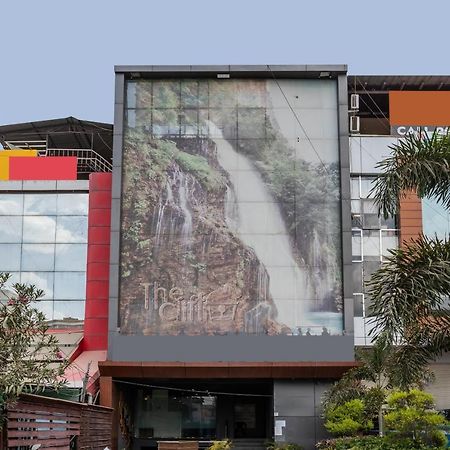 Hôtel Oyo 29585 The Cliff à Indore Extérieur photo
